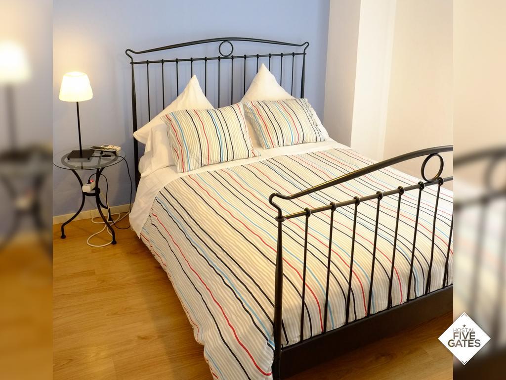 Hostal Five Gates 오수나 외부 사진