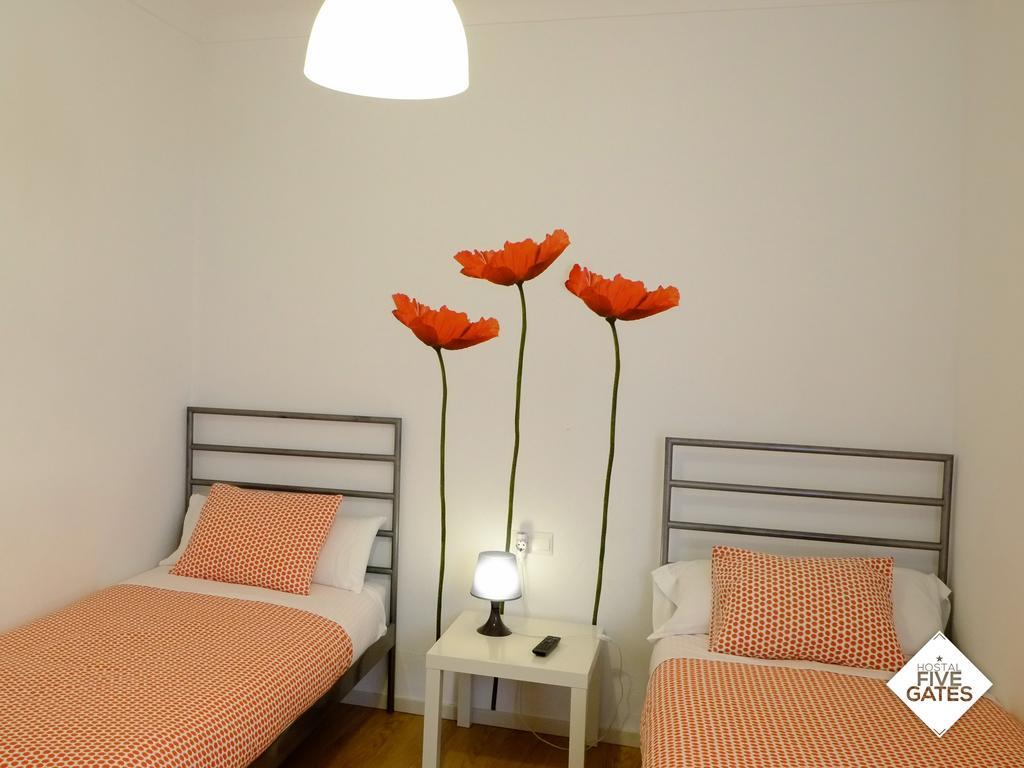 Hostal Five Gates 오수나 외부 사진