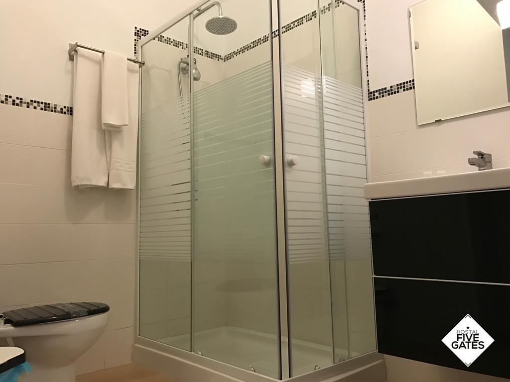 Hostal Five Gates 오수나 외부 사진