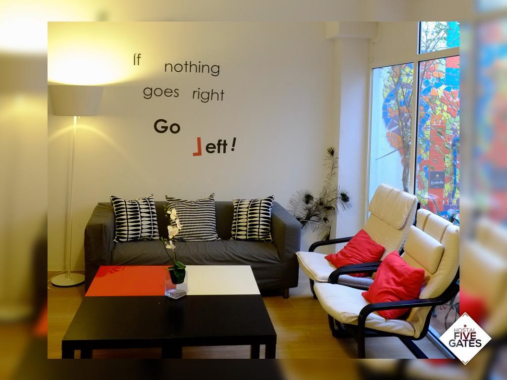 Hostal Five Gates 오수나 외부 사진