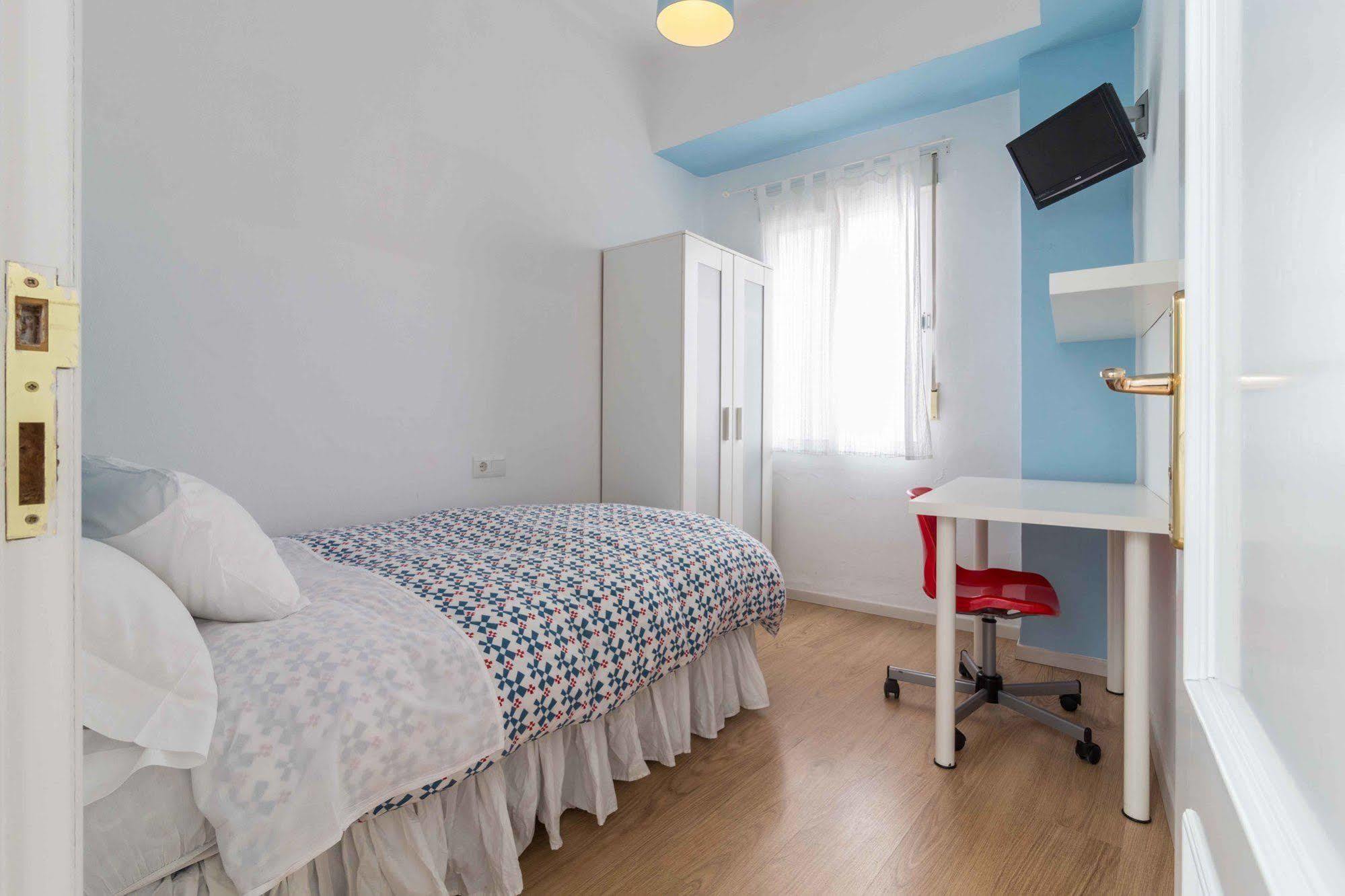 Hostal Five Gates 오수나 외부 사진